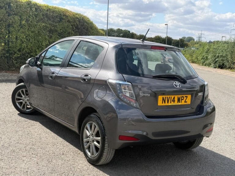2014 Toyota Yaris for sale in Leighton Buzzard - John Autos - photo 2