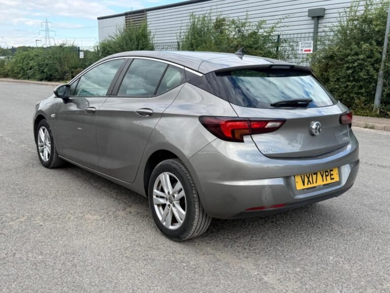 2017 Vauxhall Astra for sale in Leighton Buzzard - John Autos - photo 2