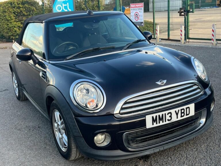 MINI Convertible in Leighton Buzzard - 2013 MINI Convertible 1.6 One Euro 6 2dr at John Autos Ltd - photo 2