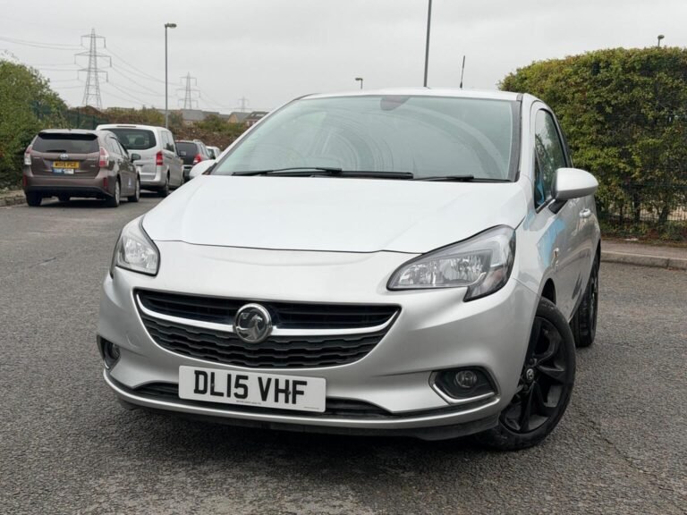 Vauxhall Corsa for sale in Leighton Buzzard - 2015 Vauxhall Corsa 1.4i ecoFLEX SRi Euro 6 3dr at John Autos Ltd - photo 4