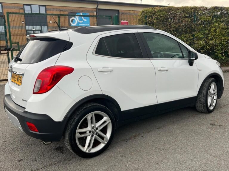 Vauxhall Mokka for sale in Leighton Buzzard - 2015 Vauxhall Mokka 1.4i Turbo Limited Edition 2WD Euro 6 (s/s) 5dr at John Autos Ltd - photo 4