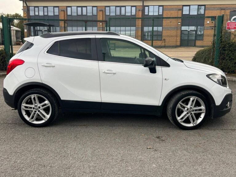 Vauxhall Mokka for sale in Leighton Buzzard - 2015 Vauxhall Mokka 1.4i Turbo Limited Edition 2WD Euro 6 (s/s) 5dr at John Autos Ltd - photo 5