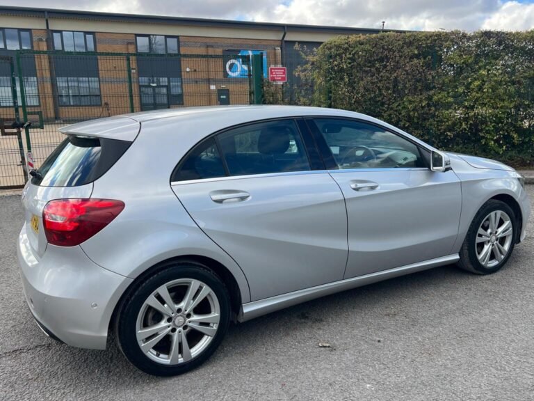 Mercedes A180d for sale in Leighton Buzzard - 2017 Mercedes-Benz A Class 1.5 A180d Sport (Executive) 7G-DCT Euro 6 (s/s) 5dr at John Autos Ltd - photo 2