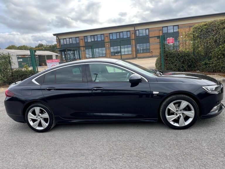 Insignia for sale in Leighton Buzzard - 2017 Vauxhall Insignia 1.5i Turbo SRi VX Line Nav Grand Sport Euro 6 (s/s) 5dr at John Autos Ltd - photo 3