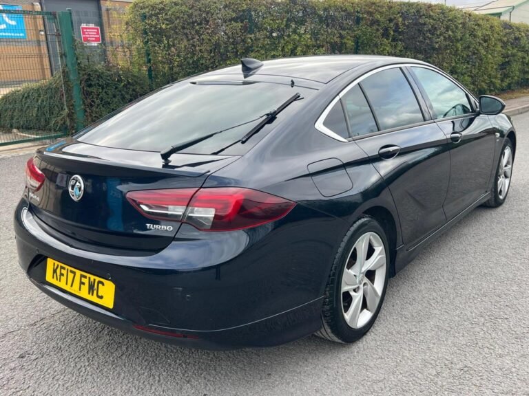 Insignia for sale in Leighton Buzzard - 2017 Vauxhall Insignia 1.5i Turbo SRi VX Line Nav Grand Sport Euro 6 (s/s) 5dr at John Autos Ltd - photo 5